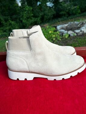Vionic Cream Suede Chelsea Ankle Boots